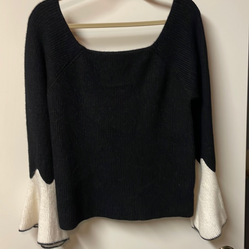 Lumiere Sweater